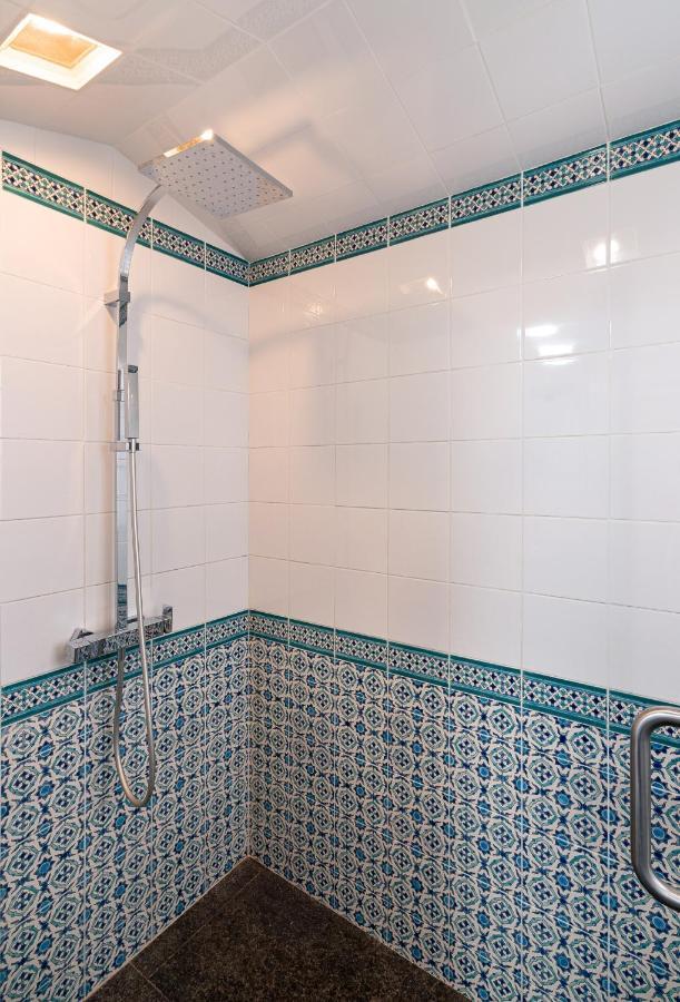 Spacious&Artistic Retro 2 Bedrooms Apt + SAUNA Atenas Exterior foto